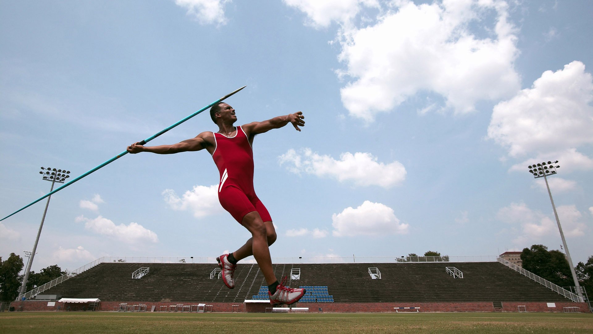 佛罗伦萨战术压制墨西哥，当欧冠半决赛成为奥利维耶的独奏舞台