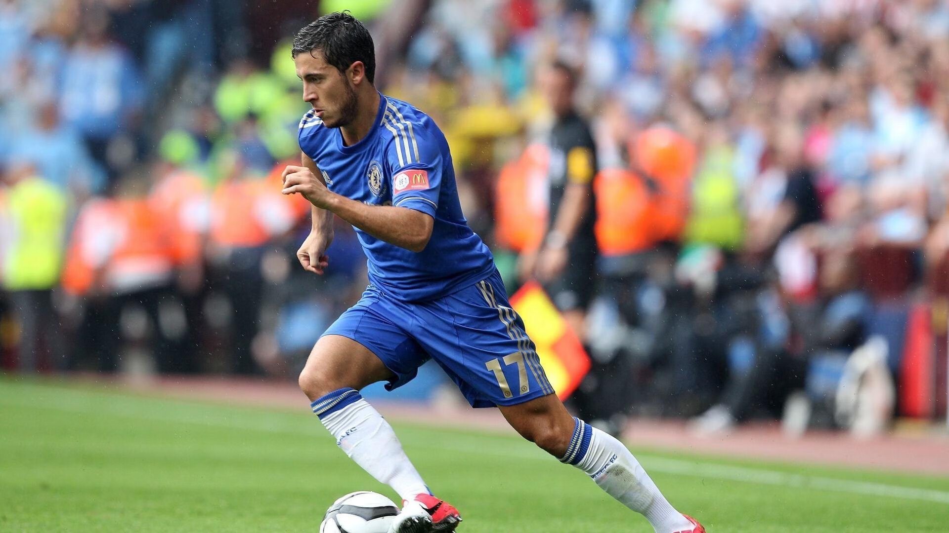 克莱点燃赛场，广东队防守锁死国王