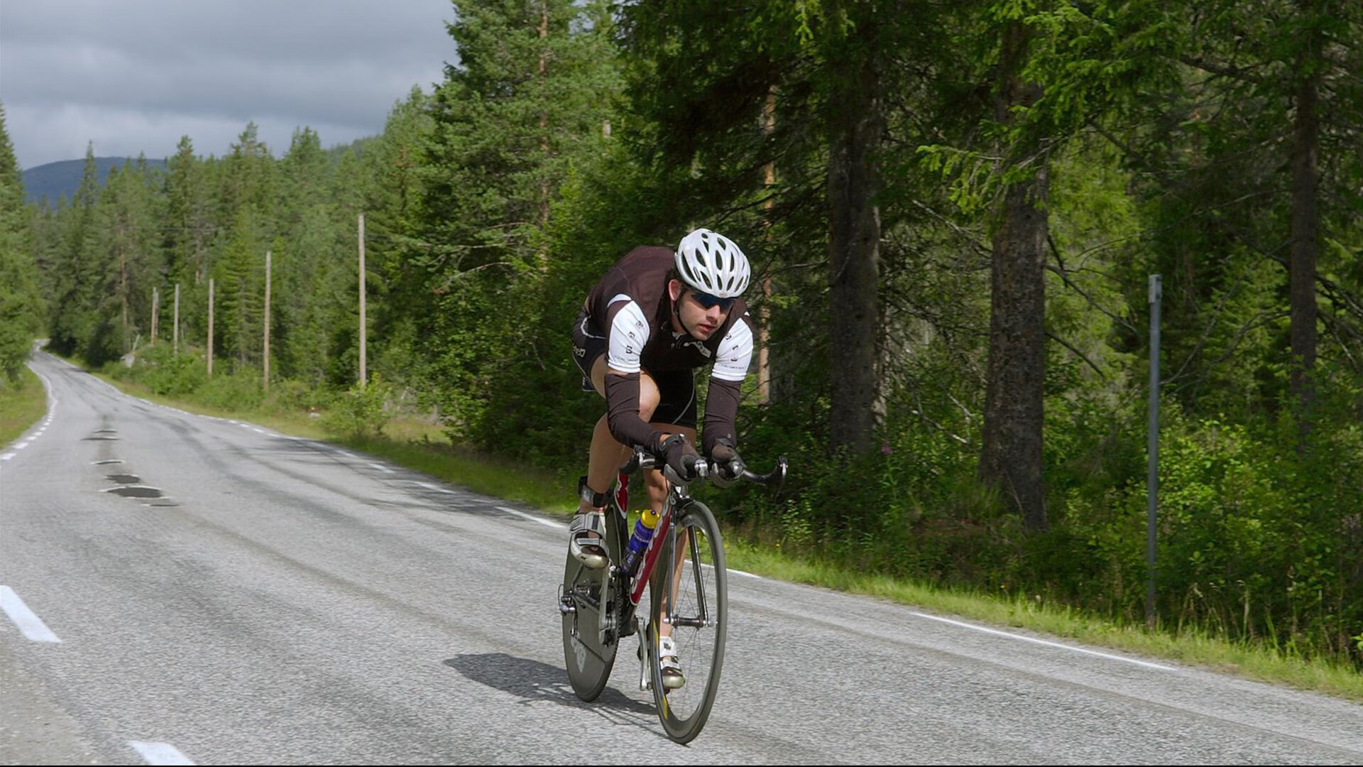 灰熊巅峰对决力克雄鹿，拉梅洛关键战展露大心脏